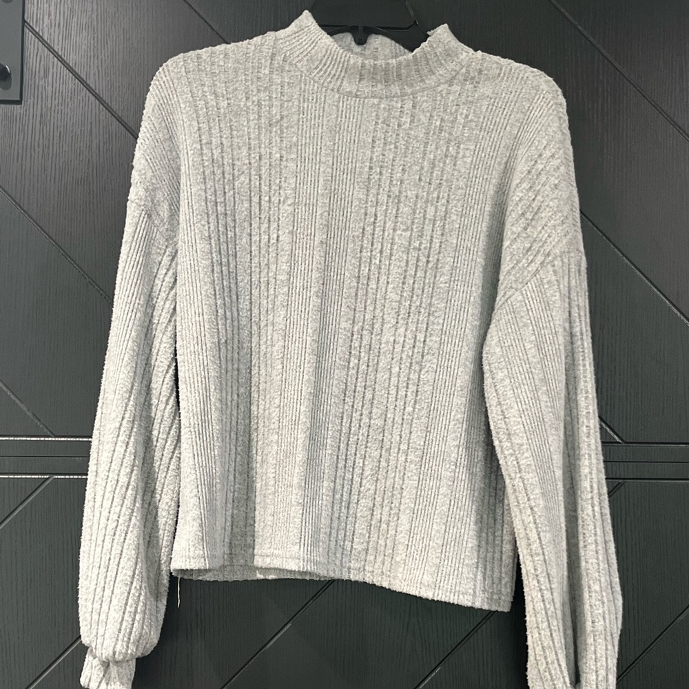 Balloon sleeve mock neck sweater